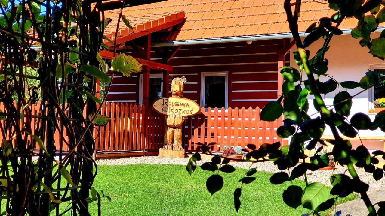 Roubenka Rozkos Villa Nove Mesto nad Metuji Exterior photo