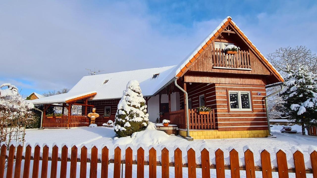 Roubenka Rozkos Villa Nove Mesto nad Metuji Exterior photo